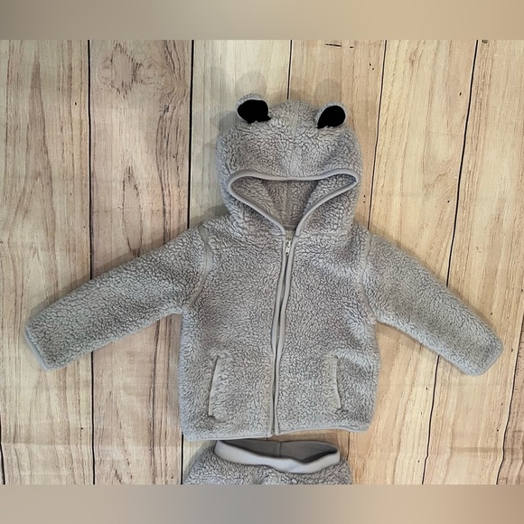 GARANIMALS Cozy Gray Baby Fleece Set with Bear Ears/size 18M - Picture 3 of 9